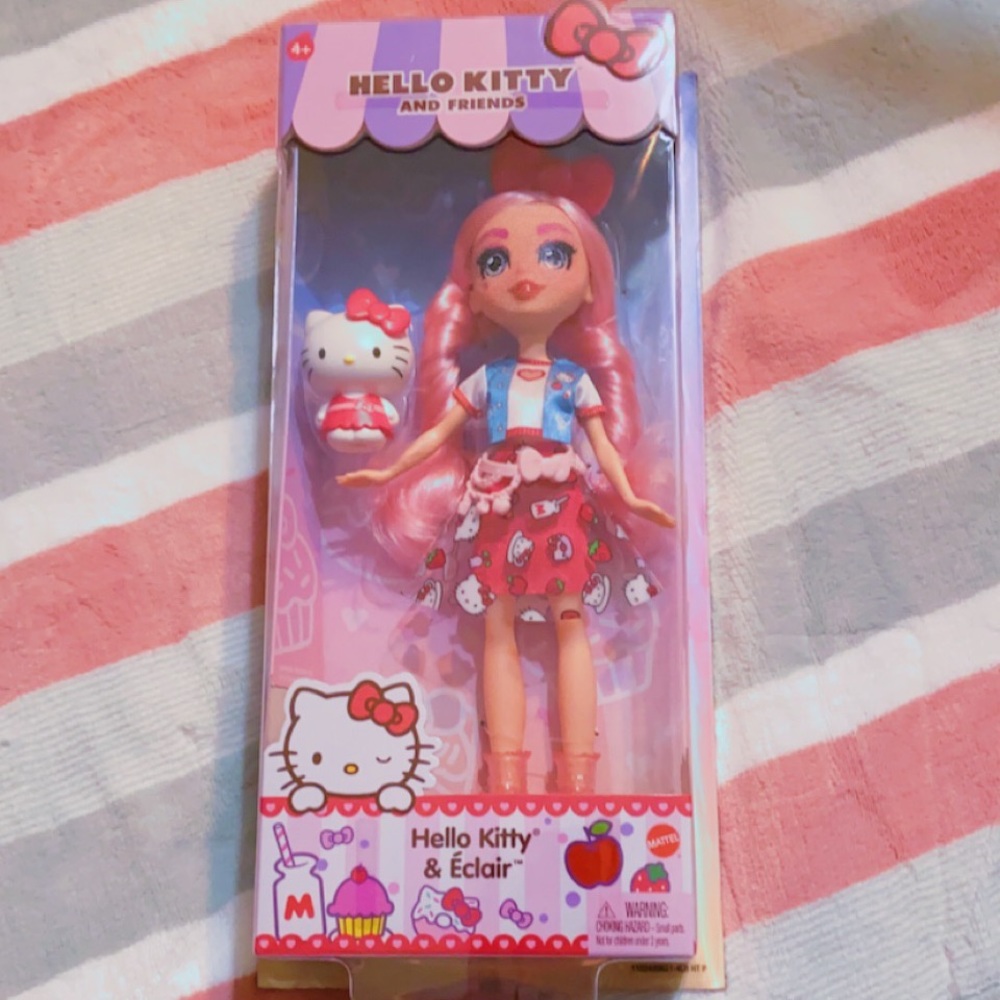 Hello Kitty & Eclair Doll